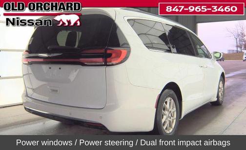 2022 Chrysler Pacifica Touring L