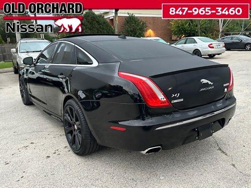 2015 Jaguar XJ Base