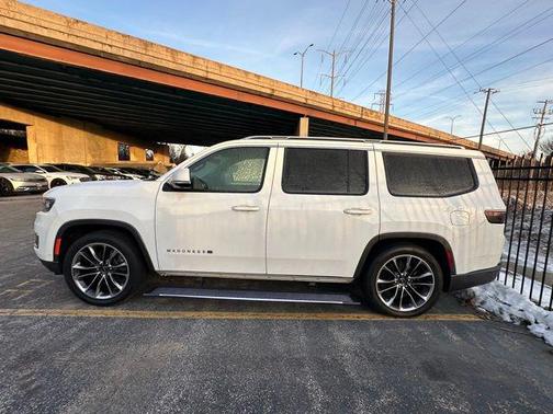 2022 Jeep Wagoneer Series III 4x4