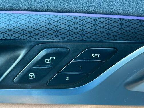 Black 2022 BMW X4 xDrive30i