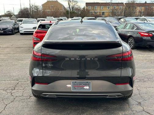 Makalu Gray 2024 Genesis GV60 Advanced AWD