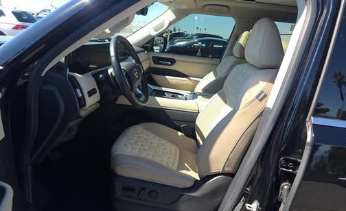 2025 Nissan Armada Platinum 4WD