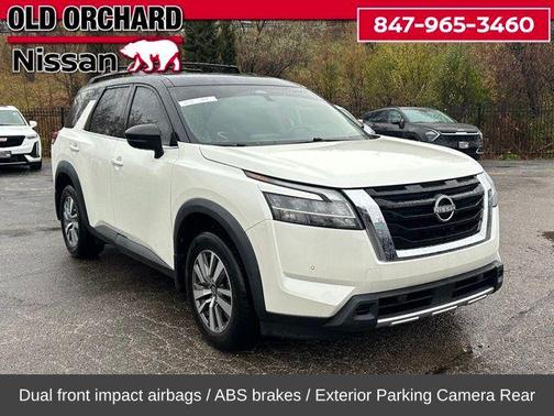 2023 Nissan Pathfinder SL 4WD