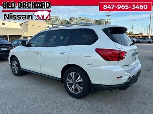 2020 Nissan Pathfinder SV