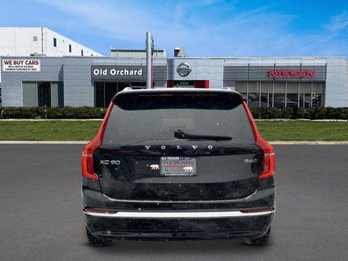 Onyx Black Metallic 2024 Volvo XC90 B6 Plus Bright Theme 7-Seater