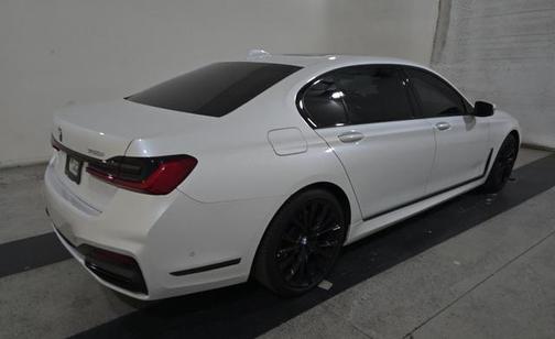 2022 BMW 750 i xDrive