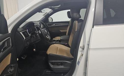 2022 Volkswagen Atlas Cross Sport 3.6L V6 SEL R-Line