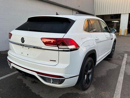 2022 Volkswagen Atlas Cross Sport 3.6L V6 SEL R-Line