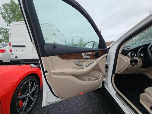 2021 Mercedes-Benz GLC 300 4MATIC