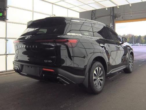 2023 INFINITI QX60 Pure