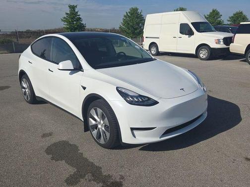 2022 Tesla Model Y Long Range Dual Motor All-Wheel Drive