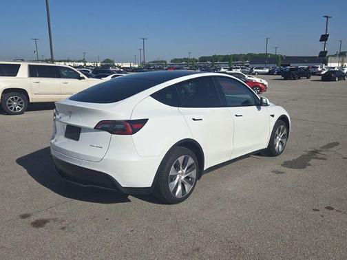 2022 Tesla Model Y Long Range Dual Motor All-Wheel Drive