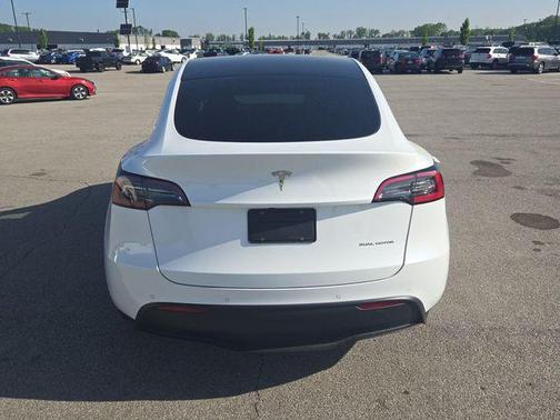 2022 Tesla Model Y Long Range Dual Motor All-Wheel Drive