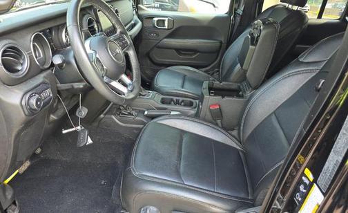 Black Clearcoat 2022 Jeep Wrangler Unlimited Sahara