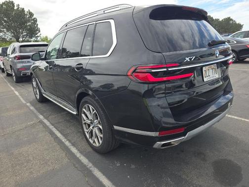Black Sapphire Metallic 2024 BMW X7 xDrive40i