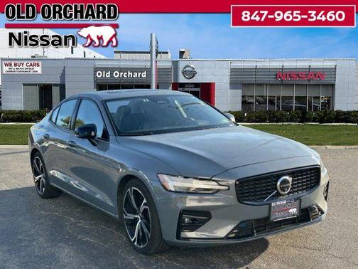 2024 Volvo S60 B5 Plus Dark Theme