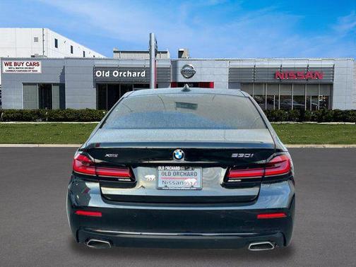 Black Sapphire Metallic 2022 BMW 530 i xDrive