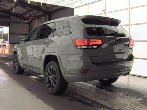 2022 Jeep Grand Cherokee Laredo