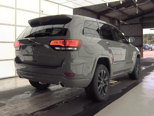 2022 Jeep Grand Cherokee Laredo