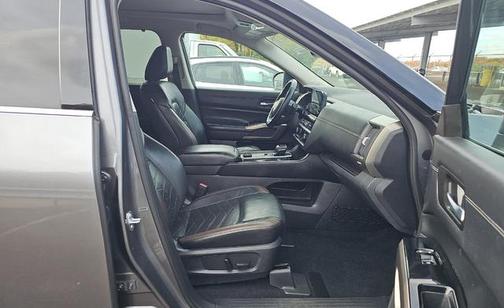 2022 Nissan Pathfinder Platinum 4WD