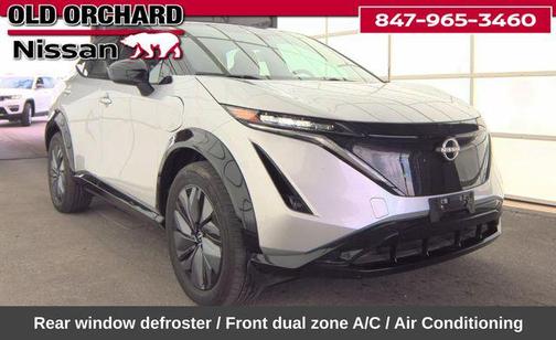 Brilliant Silver Metallic/Black Diamond Pearl 2023 Nissan ARIYA ENGAGE