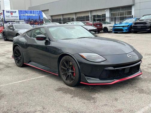Black Diamond Pearl 2024 Nissan Z NISMO Auto