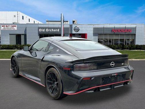 Black Diamond Pearl 2024 Nissan Z NISMO Auto