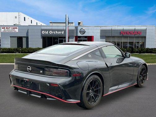Black Diamond Pearl 2024 Nissan Z NISMO Auto