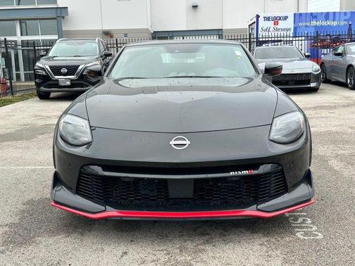 Black Diamond Pearl 2024 Nissan Z NISMO Auto