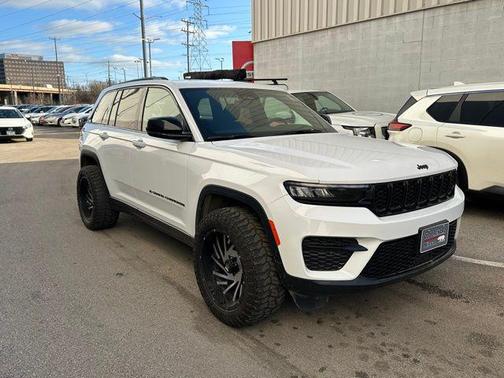 2023 Jeep Grand Cherokee Altitude