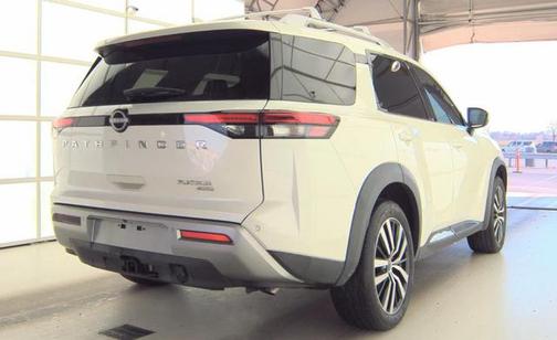 2023 Nissan Pathfinder Platinum 4WD