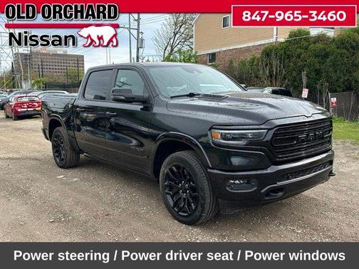 Diamond Black Crystal Pearlcoat 2023 RAM 1500 Limited