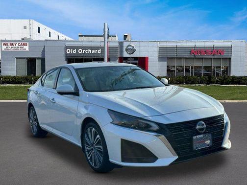 Pearl White Tricoat 2024 Nissan Altima 2.5 SL