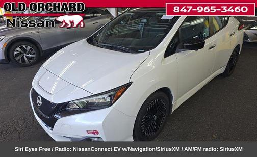 Super Black/Pearl White 2024 Nissan Leaf SV PLUS