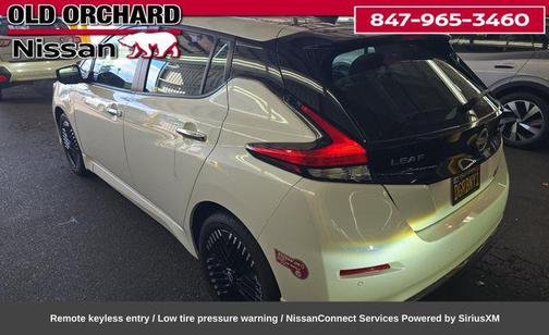 Super Black/Pearl White 2024 Nissan Leaf SV PLUS