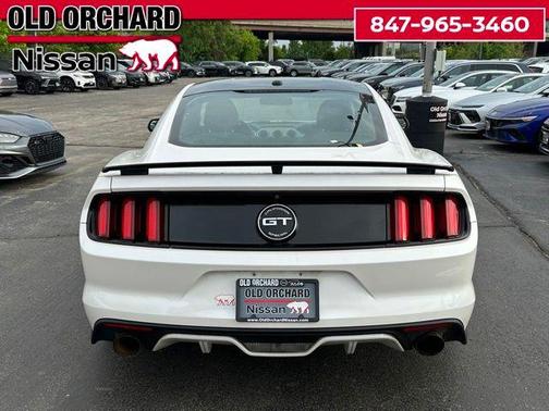 White Platinum Clearcoat Metallic 2017 Ford Mustang GT Premium