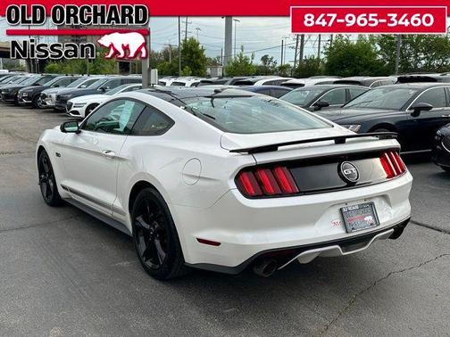 White Platinum Clearcoat Metallic 2017 Ford Mustang GT Premium