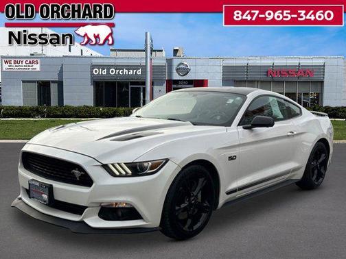 White Platinum Clearcoat Metallic 2017 Ford Mustang GT Premium