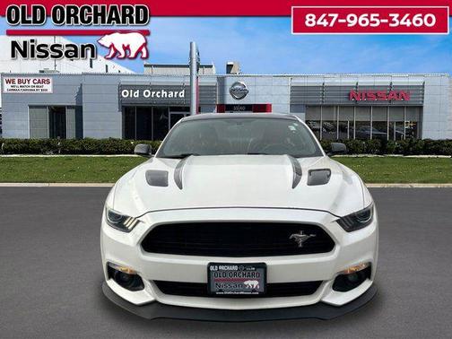 White Platinum Clearcoat Metallic 2017 Ford Mustang GT Premium