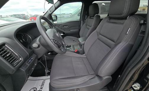 Super Black 2023 Nissan Frontier SV