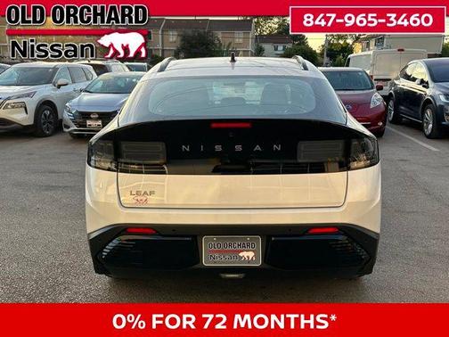 Everest White Pearl Tricoat 2026 Nissan Leaf PLATINUM+
