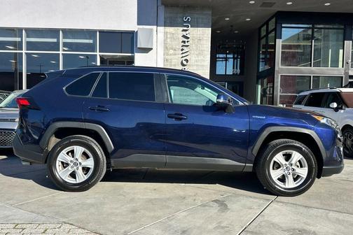 2020 Toyota RAV4 Hybrid XLE