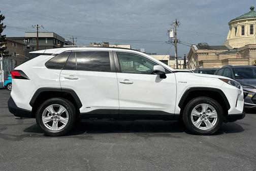 2019 Toyota RAV4 Hybrid XLE
