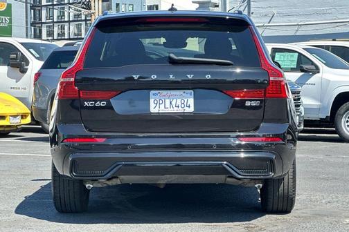 2025 Volvo XC60 B5 Plus