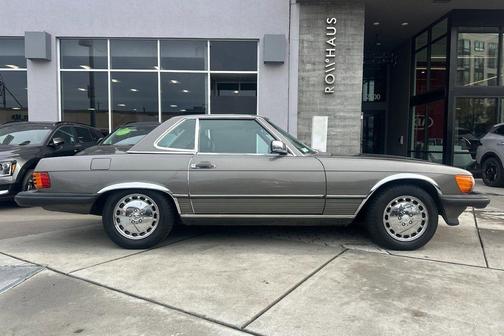 1986 Mercedes-Benz S-Class 560 SL