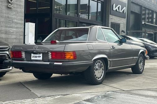 1986 Mercedes-Benz S-Class 560 SL