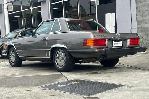 1986 Mercedes-Benz S-Class 560 SL