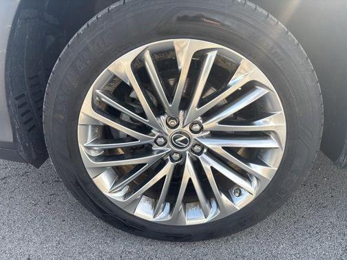 White 2022 Lexus RX 450hL Luxury