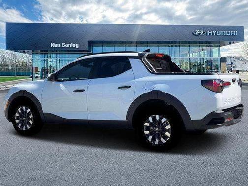 Atlas White 2026 Hyundai SANTA CRUZ SEL Activity