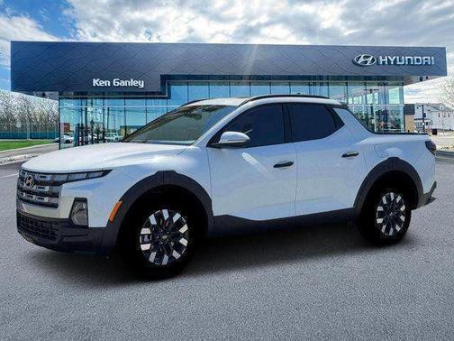 Atlas White 2026 Hyundai SANTA CRUZ SEL Activity